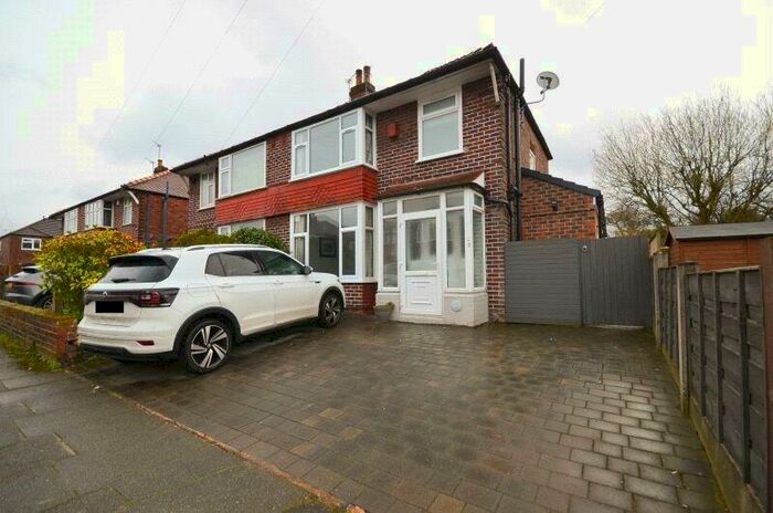 3 Bedroom Semi-Detached House To Rent In Alverstone Road, Withington, Manchester, M20