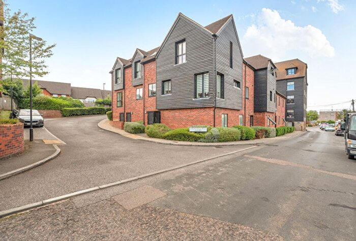 1 Bedroom Flat For Sale In Greatness Mill Court, Sevenoaks, Kent, TN14