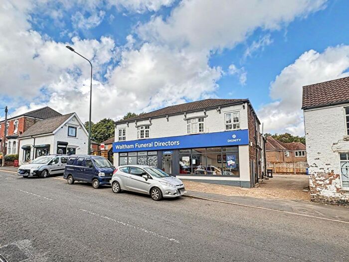 4 Bedroom Flat For Sale In High Street, Waltham, Grimsby, South Humberside, DN37