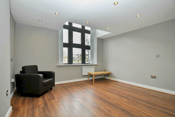 1 Bedroom Apartment To Rent In The Grange, Richardshaw Lane, Pudsey, LS28