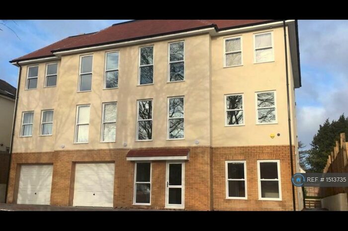 2 Bedroom Flat To Rent In Lawn Road, Southampton, SO17