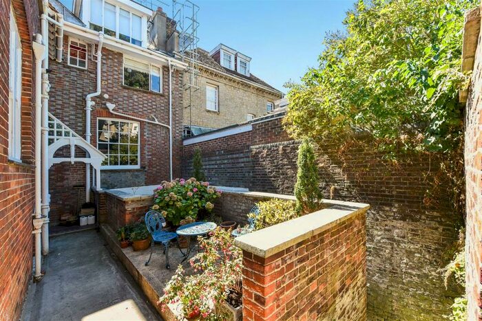 2 Bedroom Apartment To Rent In Maltravers Street, Arundel, BN18