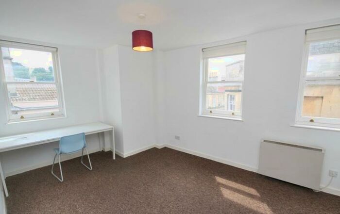 2 Bedroom Apartment To Rent In Bridewell Lane, BA1