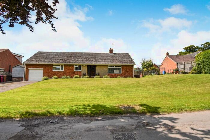 3 Bedroom Bungalow For Sale In Carr Lane, Bonby, Brigg, DN20