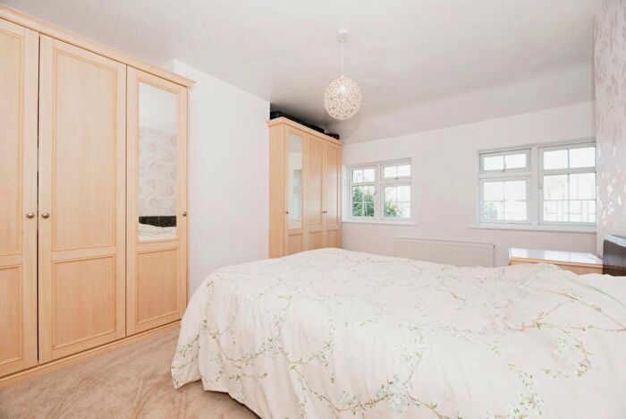 2 Bedroom Terraced House For Sale In Alberta Avenue, Sutton, SM1