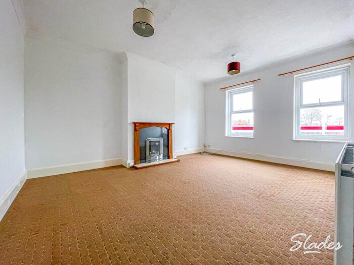 2 Bedroom Apartment To Rent In Southbourne Grove, Southbourne, Bournemouth, BH6