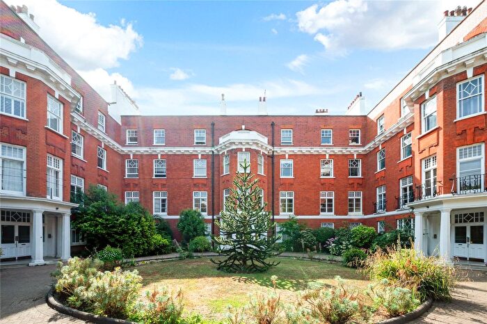 3 Bedroom Flat For Sale In Elgin Court, Maida Vale, London, W9