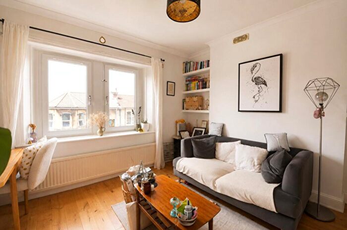 1 Bedroom Apartment To Rent In Belmont Road, St. Andrews, Bristol, Somerset, BS6