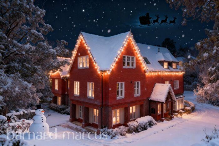 2 Bedroom Apartment For Sale In White Post Hill, Redhill, RH1