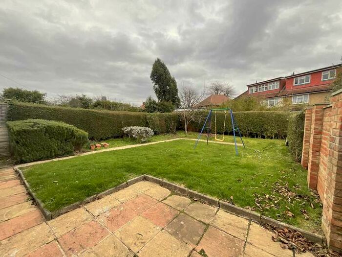 3 Bedroom Semi-Detached House To Rent In Saxon Drive, London, W3