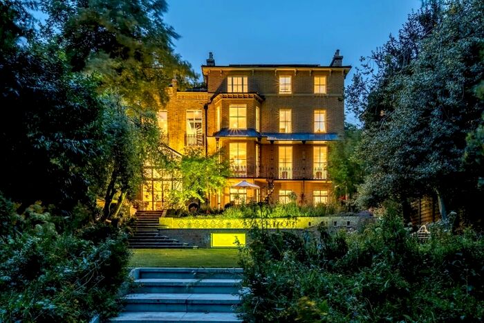 6 Bedroom Detached House To Rent In Granville Park, London, SE13