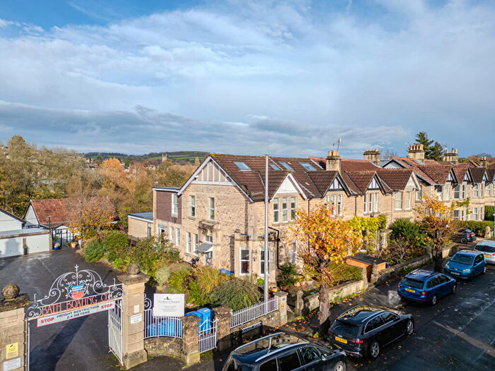3 Bedroom Flat To Rent In Rockliffe Avenue, Bath, BA2