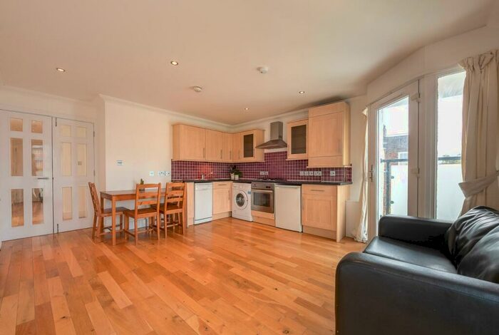 1 Bedroom Flat To Rent In Amber Heights, SE11