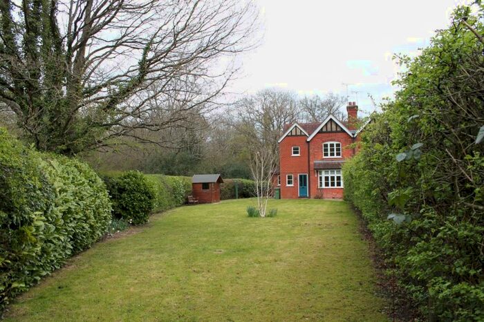 3 Bedroom Semi-Detached House To Rent In School Lane, Bricket Wood, St. Albans, Hertfordshire, AL2