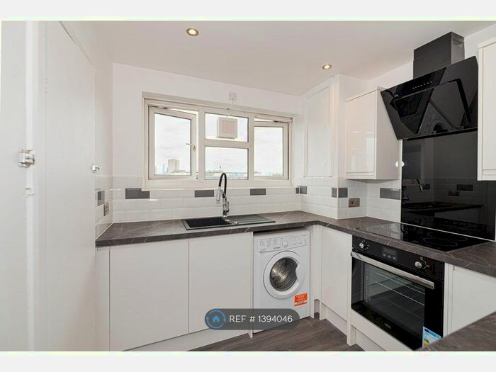 3 Bedroom Flat To Rent In Studley Road, London, SW4