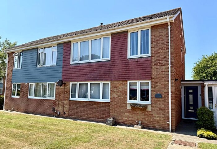 3 Bedroom Semi-Detached House For Sale In Teal Walk, Peel Common, PO13