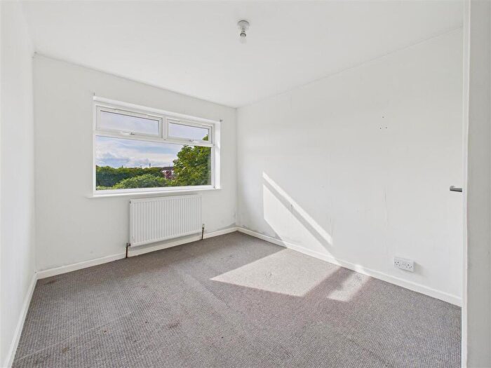 2 Bedroom End Of Terrace House For Sale In Corona Drive, Hull, HU8