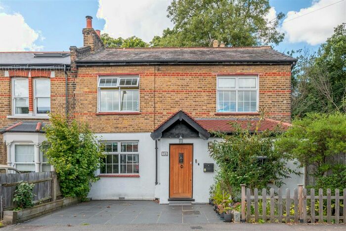 3 Bedroom Property To Rent In Peel Road, London, E18