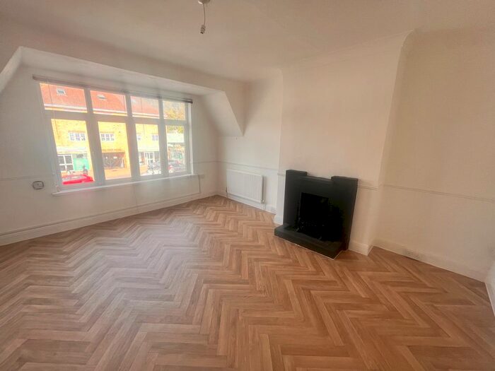 2 Bedroom Flat To Rent In Upper Elmers End Road, Beckenham, BR3