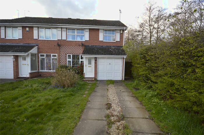 3 Bedroom Semi-Detached House To Rent In Woodford Close, Wolverhampton, West Midlands, WV9