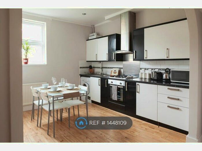 2 Bedroom Maisonette To Rent In Oval Road, Croydon, CR0