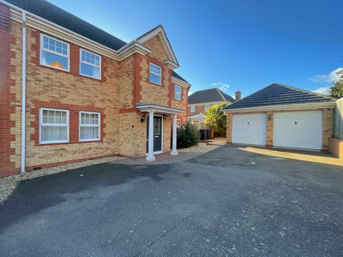 4 Bedroom Detached House To Rent In Militia Close, Wootton, Northampton, NN4