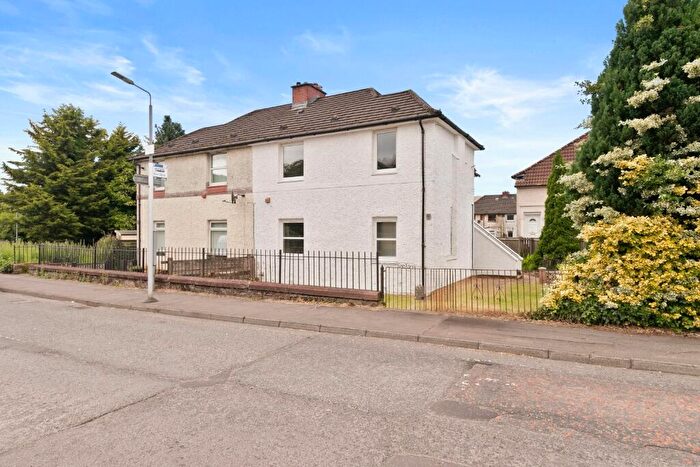 2 Bedroom Flat To Rent In Burn Street, Bonhill, West Dunbartonshire, G83