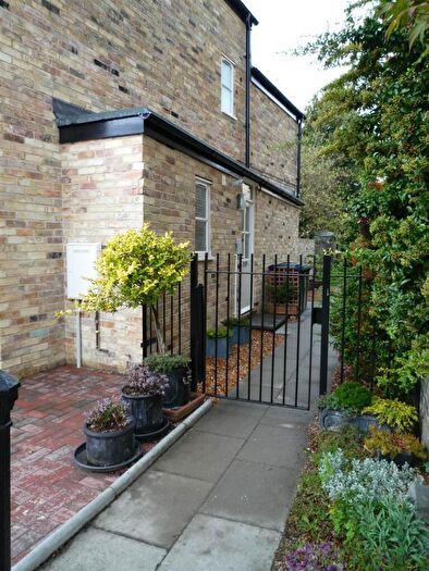 6 Bedroom House To Rent In A Willis Road, Cambridge, CB1