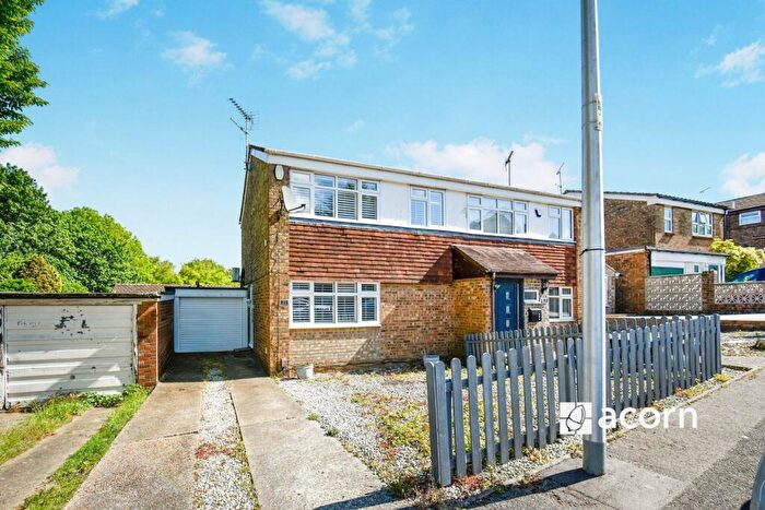 3 Bedroom Semi-Detached House To Rent In Silverspot Close Rainham, ME8