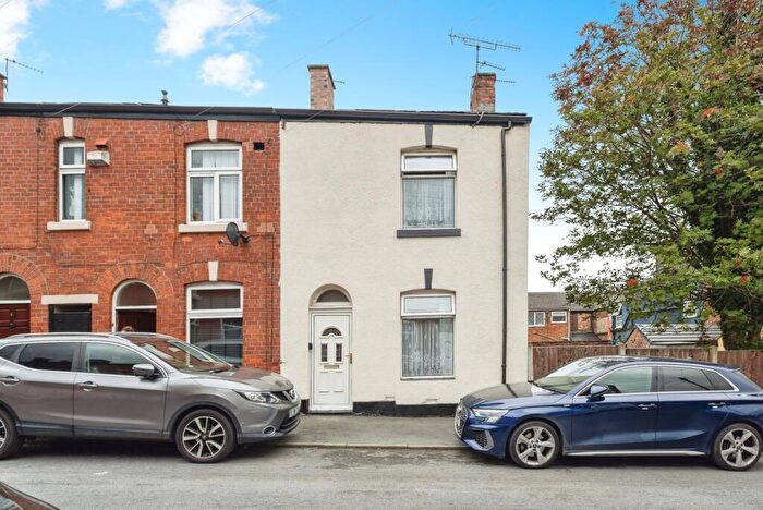 3 Bedroom End Of Terrace House For Sale In Burkitt Street, Hyde, Cheshire, SK14