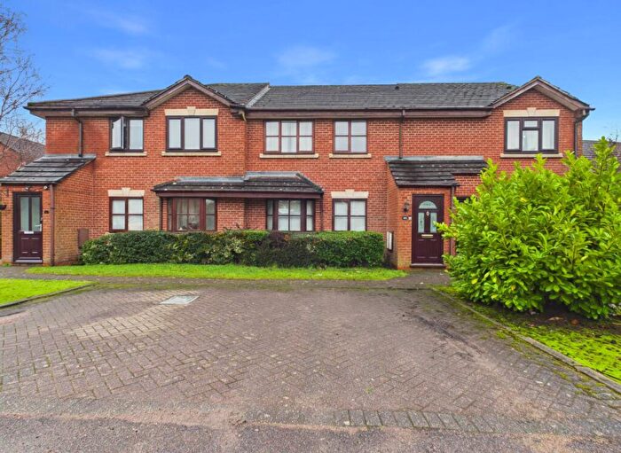 2 Bedroom Flat For Sale In Paget Mews, Walmley, Sutton Coldfield, B76