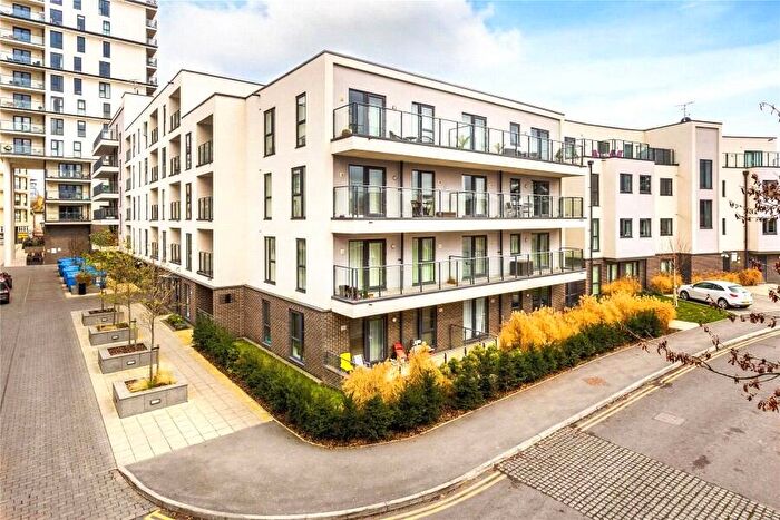 1 Bedroom Flat To Rent In Woking, Surrey, GU22