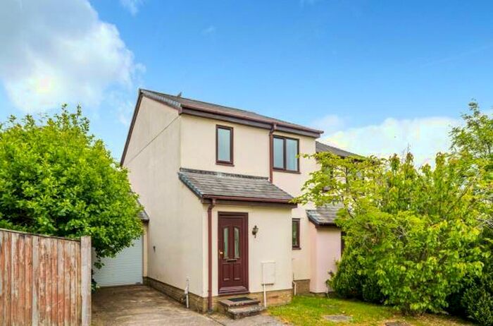 3 Bedroom End Of Terrace House For Sale In Morris Close, Hatherleigh, Okehampton, Devon, EX20