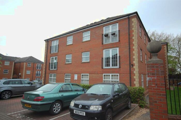 2 Bedroom Flat To Rent In St Bartholomews House, Latymer Court, Northampton, NN1