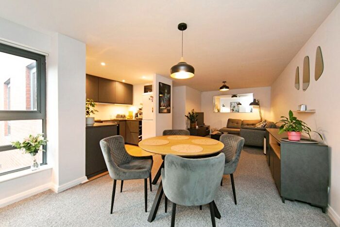 1 Bedroom Flat For Sale In Madison Square, Liverpool, Merseyside, L1