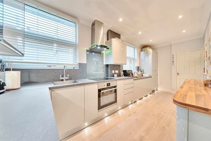 4 Bedroom Semi-Detached Bungalow For Sale In Arundel Road, Gosport, PO12