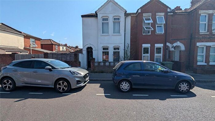 3 Bedroom End Of Terrace House To Rent In Livingstone Road, Southampton, Hampshire, SO14