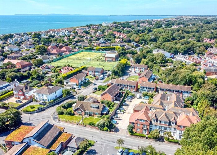1 Bedroom Apartment For Sale In Sea Road, Milford On Sea, Lymington, Hampshire, SO41