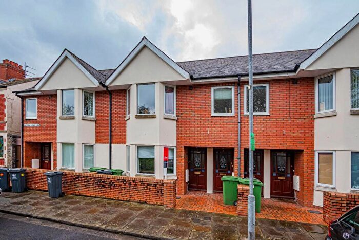 1 Bedroom Apartment To Rent In Victoria Mews, Heath, CF14