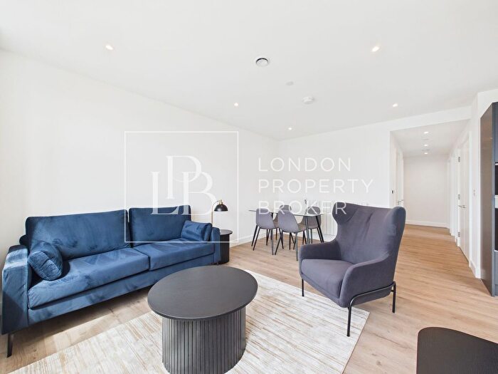 2 Bedroom Flat To Rent In Fielding House, Lombard Square, SE28