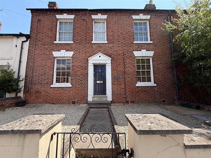 3 Bedroom Terraced House For Sale In Diglis Road, Worcester, WR5