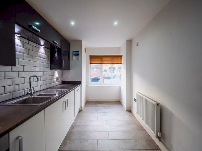 2 Bedroom Semi-Detached House To Rent In Eastfield Avenue, Manchester, M40