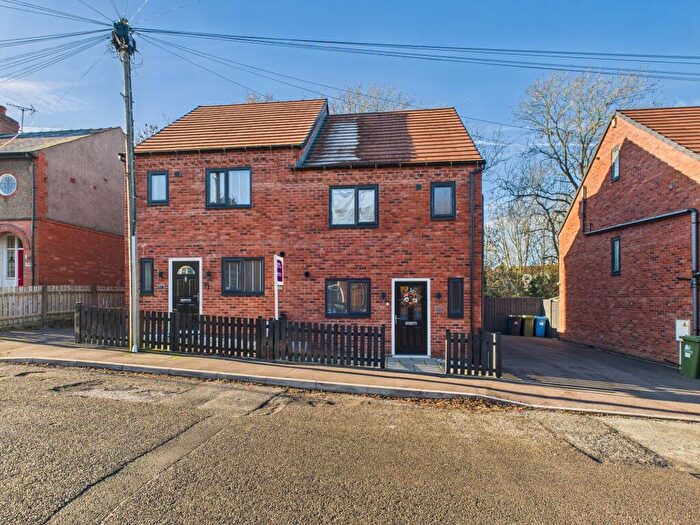 3 Bedroom Semi Detached House For Sale In Argyll Road, Ripley, DE5