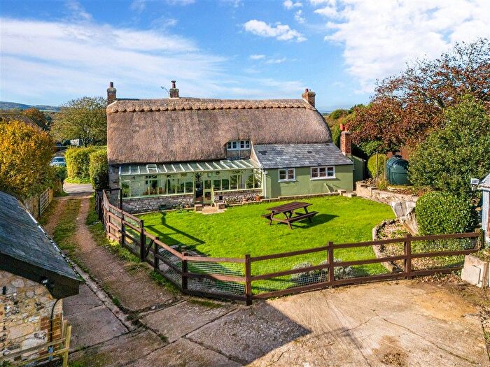 4 Bedroom Detached Bungalow For Sale In The Green, Calbourne, Newport, Isle Of Wight, PO30