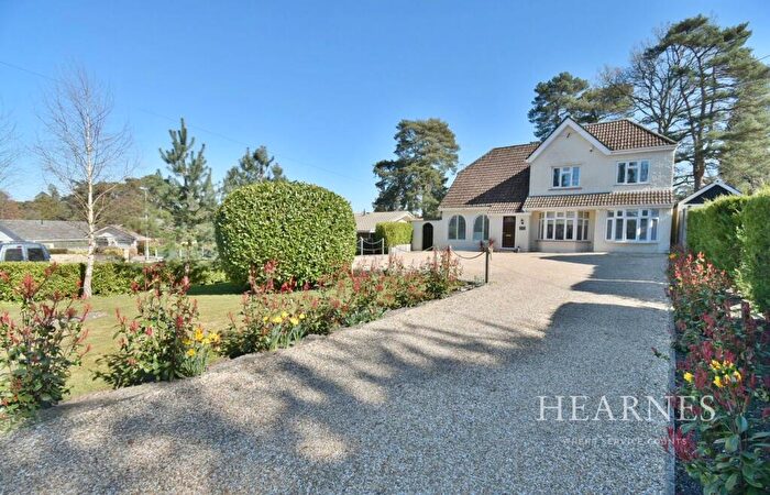 4 Bedroom Detached House For Sale In New Road, Ferndown, BH22