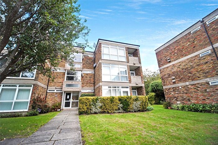 1 Bedroom Flat For Sale In Cressex Road, High Wycombe, Buckinghamshire, HP12