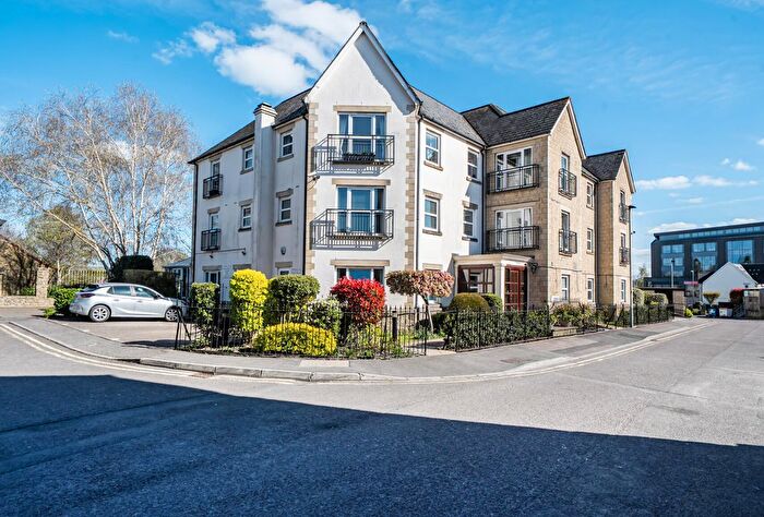 3 Bedroom Flat For Sale In Back Lane, Keynsham, Bristol, Somerset, BS31