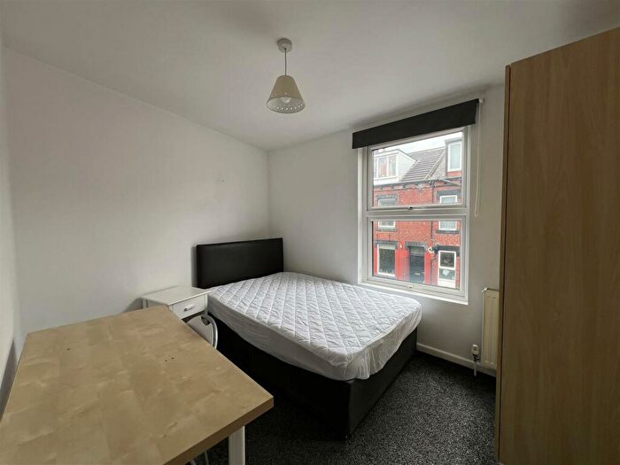 4 Bedroom Terraced House To Rent In Thornville View, Hyde Park, Leeds, LS6
