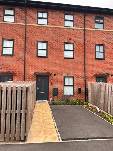 2 Bedroom Town House To Rent In Hablethorpe Street, Nottingham, Nottinghamshire, NG8