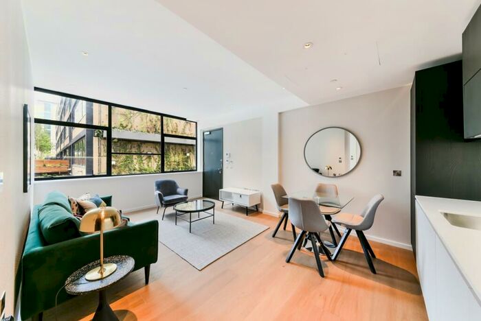 2 Bedroom Flat To Rent In Long Street, Long Street, London, E2